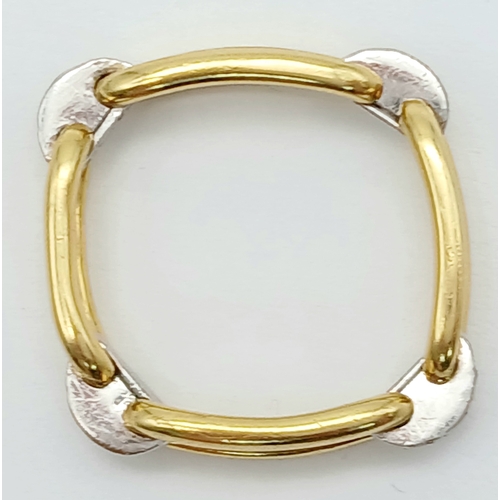 122 - An 18K Yellow Gold and Diamond Link Ring. Size V 1/2. Different. 6.65g.