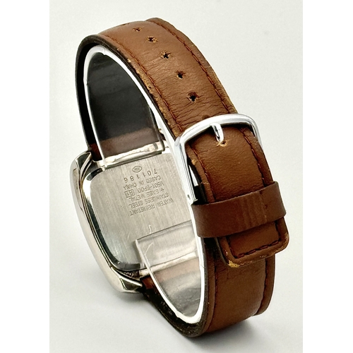 176 - A Vintage Winnie the Pooh 'Does my bum look ripped in this?' Watch. 3d effect. Case - 33mm. Quartz m... 