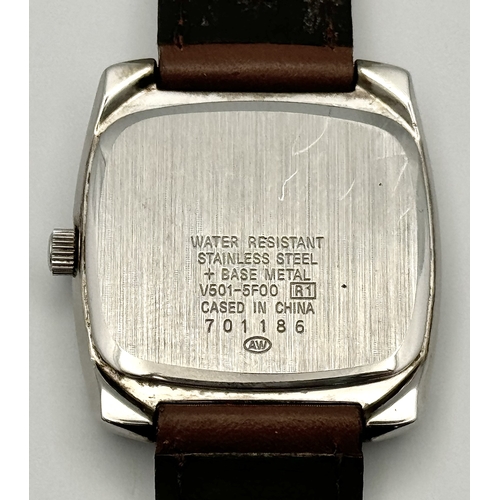 176 - A Vintage Winnie the Pooh 'Does my bum look ripped in this?' Watch. 3d effect. Case - 33mm. Quartz m... 