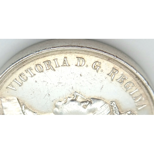 45 - A Queen Victoria's (Diamond) Jubilee Medal 1897, in silver. Un-named as issued. In Very Fine (VF) co... 