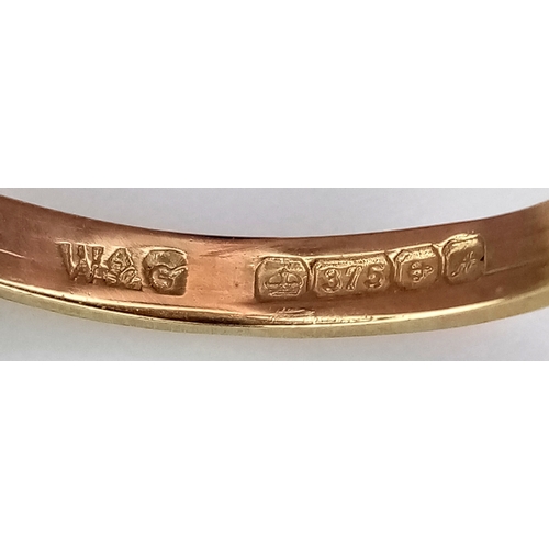 18 - A 9K Yellow Gold Cameo Ring. Size L. 2.3g.