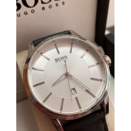 28 - Gentleman’s HUGO BOSS WRISTWATCH in stainless steel Silver Tone. Having large silver white face with... 