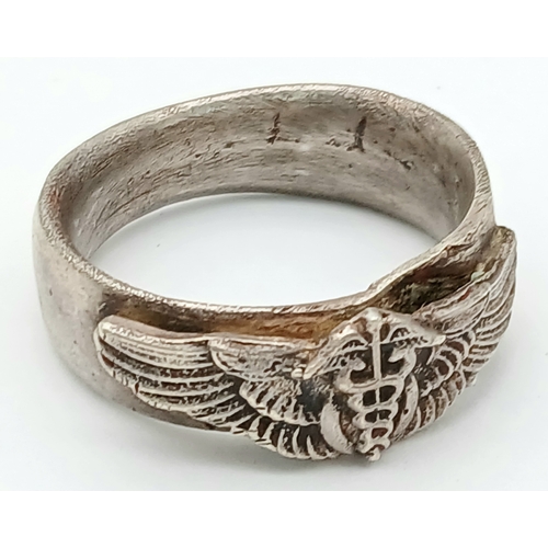 250 - WW2 US Silver USAAF Flight Surgeons Ring. UK Size 11 US Size “W”.