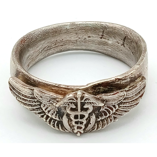 250 - WW2 US Silver USAAF Flight Surgeons Ring. UK Size 11 US Size “W”.