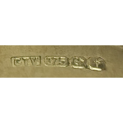 283 - A 9K Yellow Gold Iolite Gemstone Ring. Seven stones of 4.45ctw, oval cut Indian Iolites. Size N. 5.4... 