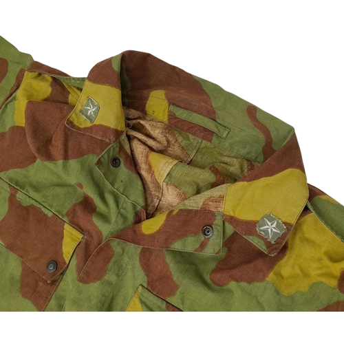326 - Circa 1960s Italian M29 Paratroopers Smock. Size 2XL 53” Chest. With the classic padded elbows. Supe... 