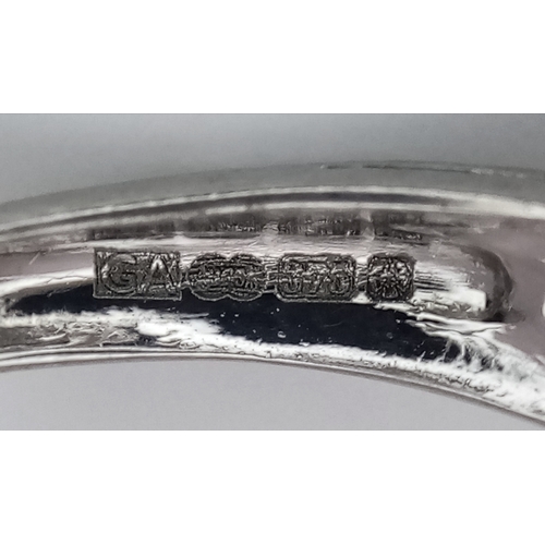 330 - A 9K WHITE GOLD WITH YELLOW GOLD BEADED EDGE DIAMOND SET BAND RING. 0.15CTW, 2.2G TOTAL WEIGHT, SIZE... 