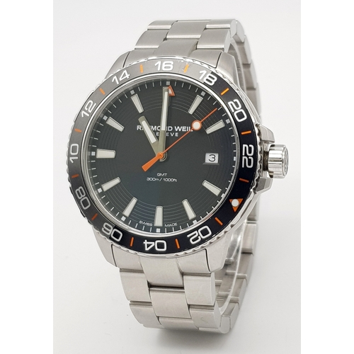 45 - A Raymond Weil GMT Quartz Gents Watch. Model 8280. Stainless steel bracelet and case - 42mm. Black d... 