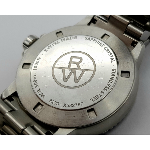 45 - A Raymond Weil GMT Quartz Gents Watch. Model 8280. Stainless steel bracelet and case - 42mm. Black d... 