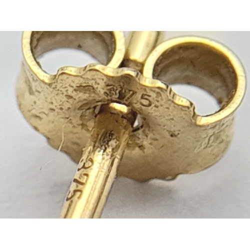 14 - Impressive pair of 9 CARAT WHITE and YELLOW GOLD EARRINGS in Drop Style. Complete with GOLD BACKS. 1... 