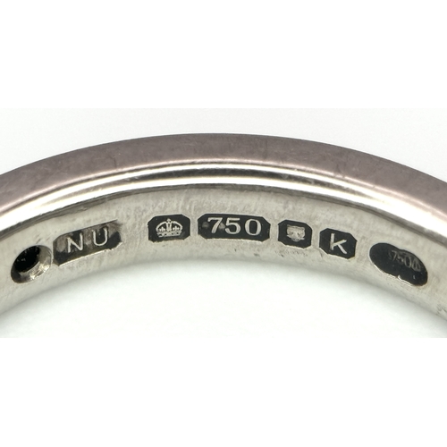 18 - AN 18K WHITE GOLD DIAMOND SET RING 