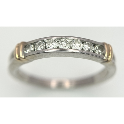 194 - AN 18K BI-COLOURED GOLD DIAMOND SET BAND RING. 0.25CTW, 3G TOTAL WEIGHT. SIZE K. Ref: SC 2089