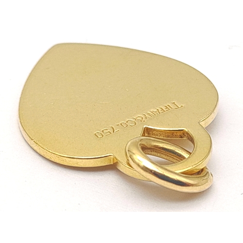 22 - A TIFFANY & CO 18K YELLOW GOLD HEART PENDANT/CHARM. 6.7G, 3cm LENGTH. Ref: SC 2095