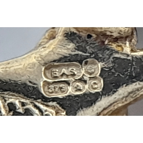 316 - A 9K YELLOW GOLD PISTOL/GUN CHARM/PENDANT WITH MOVING PARTS. 3G. 32mm x 15mm. Ref: SC 2014