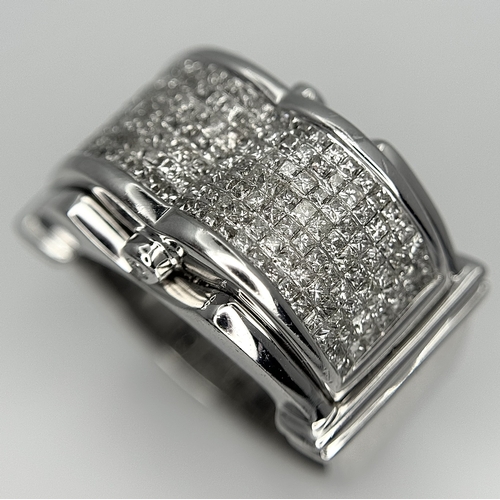 138 - A 14K WHITE GOLD FANCY DIAMOND SET RING. 1.20CTW. 15.9G. SIZE Q. JR 3008.