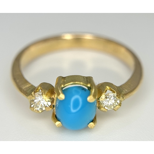 142 - AN 18K YELLOW GOLD DIAMOND & TURQUOISE RING 3.7G TOTAL WEIGHT, SIZE M 1/2. REF: SC 3093