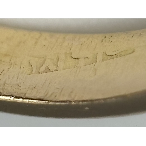 142 - AN 18K YELLOW GOLD DIAMOND & TURQUOISE RING 3.7G TOTAL WEIGHT, SIZE M 1/2. REF: SC 3093