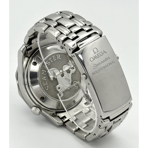 134 - An Omega Seamaster Professional Automatic Chronograph Gents Watch. Stainless steel bracelet and case... 