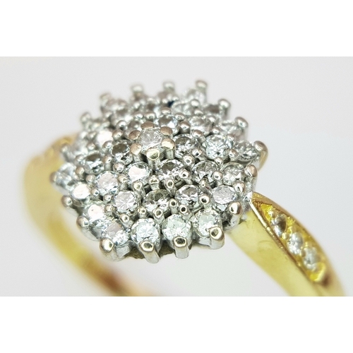 96 - AN 18K YELLOW GOLD DIAMOND CLUSTER RING. 0.50CTW. 4.5G. SIZE P. SC-4090.