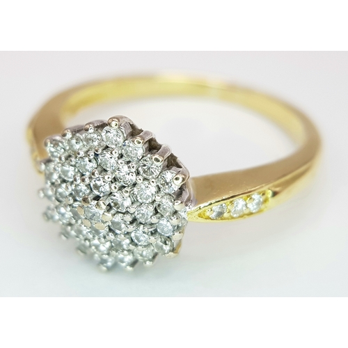 96 - AN 18K YELLOW GOLD DIAMOND CLUSTER RING. 0.50CTW. 4.5G. SIZE P. SC-4090.