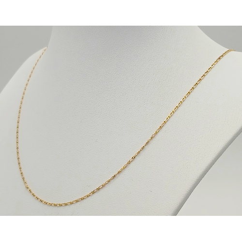 105 - Beautiful 9 CARAT GOLD FINE FIGARO CHAIN LINK NECKLACE. 1.55 grams. 50 cm.