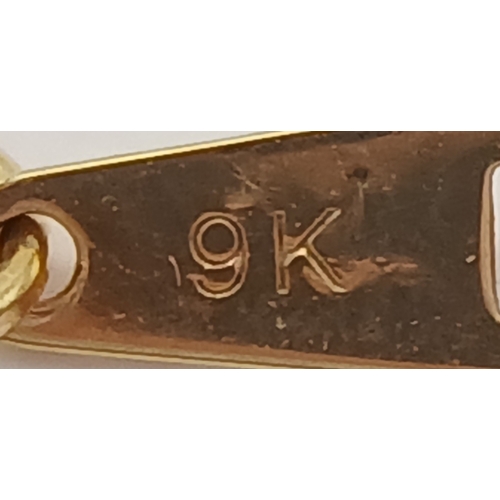 105 - Beautiful 9 CARAT GOLD FINE FIGARO CHAIN LINK NECKLACE. 1.55 grams. 50 cm.