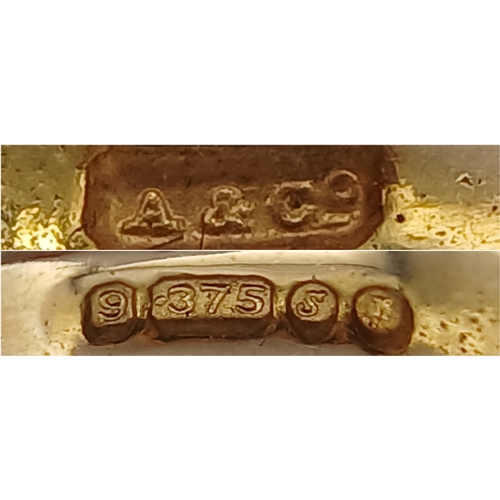 84 - Beautiful vintage 9 CARAT GOLD, OPAL and GARNET RING. Having 2 x FIRE OPALS set to top with 3 x Roun... 