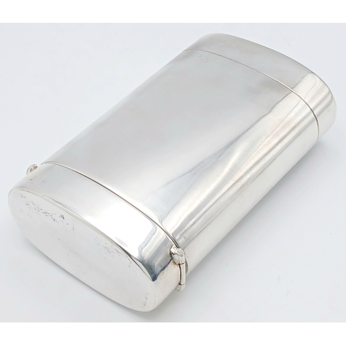 64 - An Italian 800 Silver Oval Lidded Cased Container. Comes with original carry case. 9 x 5.5cm. 115g.