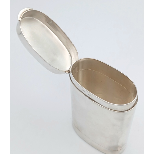 64 - An Italian 800 Silver Oval Lidded Cased Container. Comes with original carry case. 9 x 5.5cm. 115g.