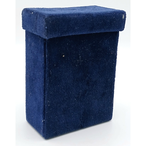 64 - An Italian 800 Silver Oval Lidded Cased Container. Comes with original carry case. 9 x 5.5cm. 115g.