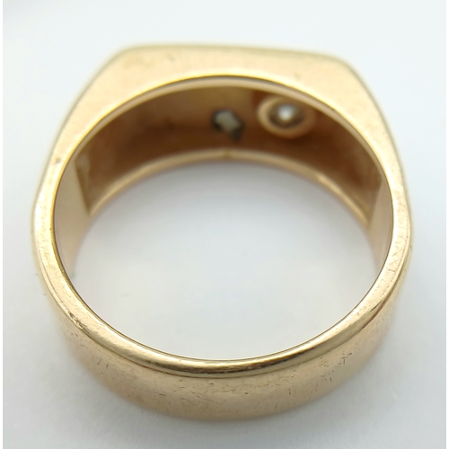 125 - A Stylish 14K Gold 'Le Mans' Diamond Signet Ring. 0.20ct round brilliant cut. Size R. 8.2g.