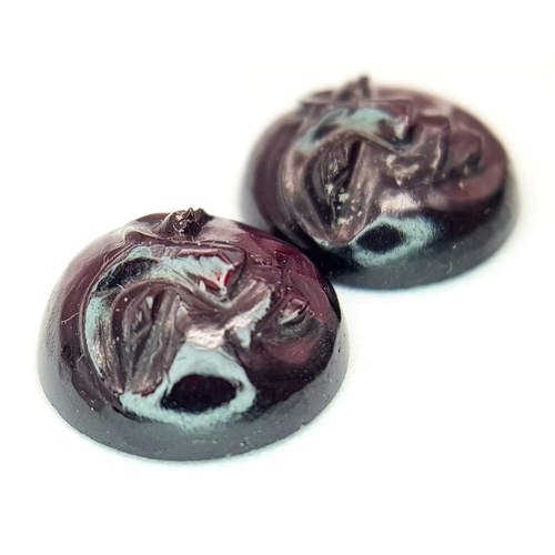 424 - A MATCHING PAIR OF ALMANDITE CAMEO GARNETS GEMSTONE. 9.06CT. Ref: M75 - S