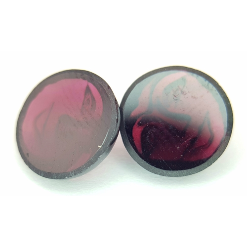 424 - A MATCHING PAIR OF ALMANDITE CAMEO GARNETS GEMSTONE. 9.06CT. Ref: M75 - S