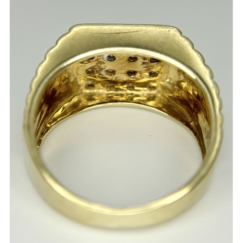 166 - A 9K YELLOW GOLD DIAMOND SET GENTS RING - ROLEX STYLE SIDES. 7.7G TOTAL WEIGHT, SIZE S. REF: SC 6016