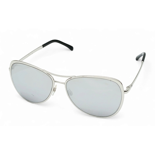 171 - A PAIR OF MIRRORED 