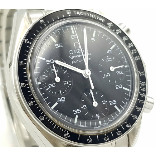 38 - An Omega Speedmaster Automatic Chronograph Gents Watch. Stainless steel bracelet and case - 39mm. Bl... 