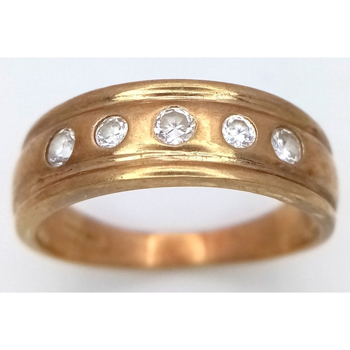 78 - A 9K Yellow Gold White Stone Set Ring. Size P. 2.95g.