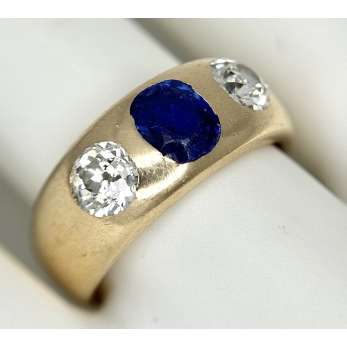 19 - AN ANTIQUE 14K YELLOW GOLD DIAMOND & SAPPHIRE 3 STONE RING. TOTAL WEIGHT 6.7G. SIZE N.  0.60CT DIAMO... 
