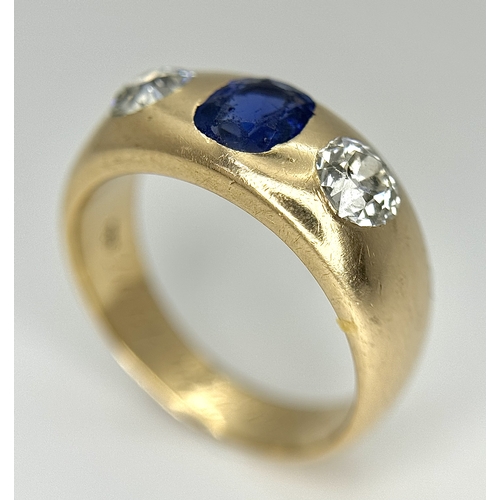 19 - AN ANTIQUE 14K YELLOW GOLD DIAMOND & SAPPHIRE 3 STONE RING. TOTAL WEIGHT 6.7G. SIZE N.  0.60CT DIAMO... 