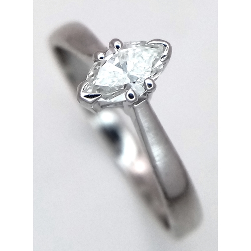 89 - AN 18K WHITE GOLD MARQUISE CUT DIAMOND SOLITAIRE RING. DIAMOND WEIGHT 0.40CT. TOTAL WEIGHT 2.4G. SIZ... 