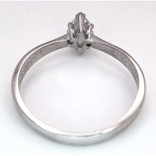 89 - AN 18K WHITE GOLD MARQUISE CUT DIAMOND SOLITAIRE RING. DIAMOND WEIGHT 0.40CT. TOTAL WEIGHT 2.4G. SIZ... 