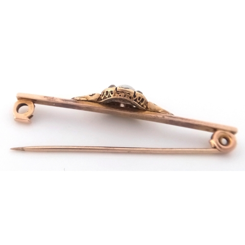 91 - Ladies DIAMOND and OPAL BROOCH set in 9 CARAT GOLD. 4.15 Grams. Beautiful piece of jewellery, please... 