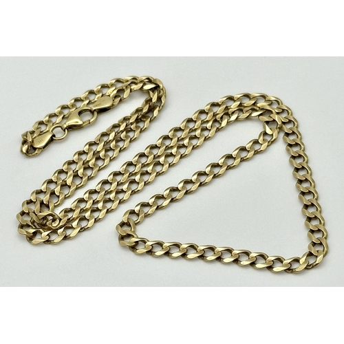 57 - A 9K Yellow Gold Flat Curb Link Chain necklace. 50cm. 14g.