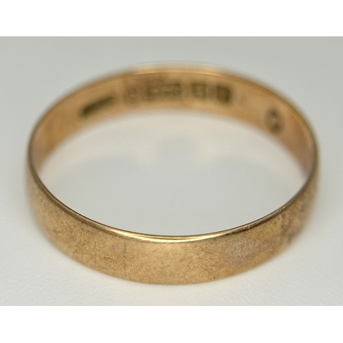 561 - A 9K Rose Gold Band Ring. 5mm width. Size O. 1.25g