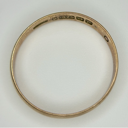 561 - A 9K Rose Gold Band Ring. 5mm width. Size O. 1.25g