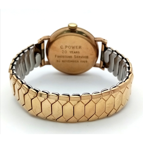 225 - A Vintage 9K Gold Gents Vertex Revue Watch. Expandable strap. 9K gold case - 32mm. Cream dial with s... 