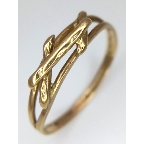 759 - A vintage 9K yellow gold decorative ring. Total weight 1.4G. Size N.