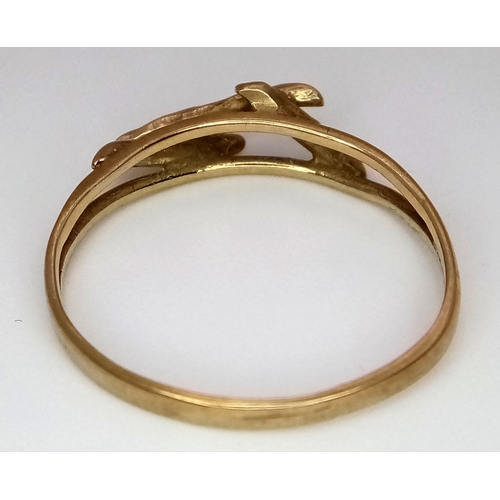 759 - A vintage 9K yellow gold decorative ring. Total weight 1.4G. Size N.