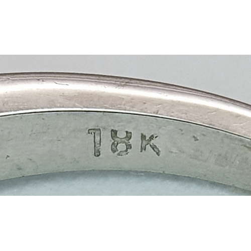 138 - AN 18K WHITE GOLD DIAMOND AND SAPPHIRE 2 ROW RING. TOTAL WEIGHT 3.1G. SIZE P. SC 9050