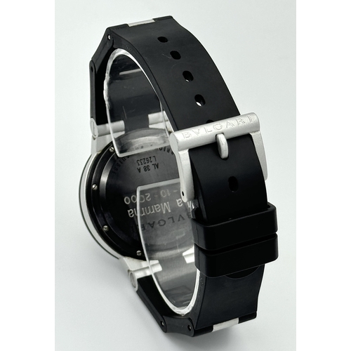 158 - WITHDRAWN- A BVLGARI 'LA MAMMA' SWISS AUTOMATIC ALUMINIUM AND RUBBER STRAP GENTS WATCH. MODEL AL38A.... 